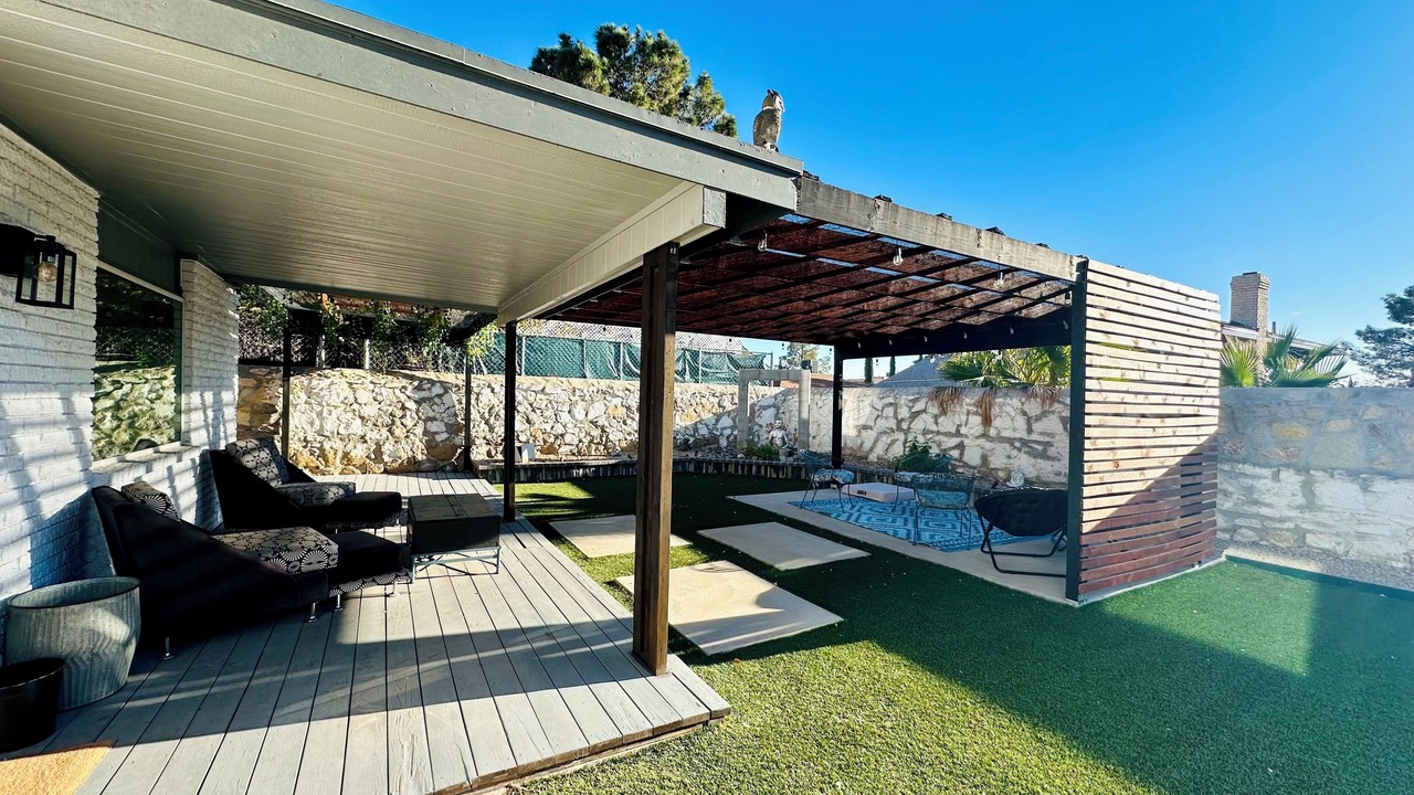 Photo of Patio Balcony in Biggs Field