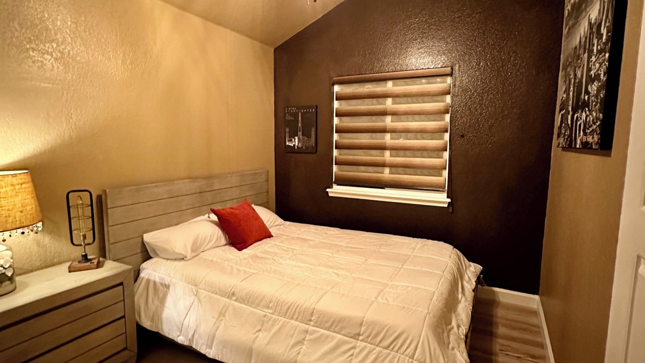 Photo of Bedroom in Biggs Field