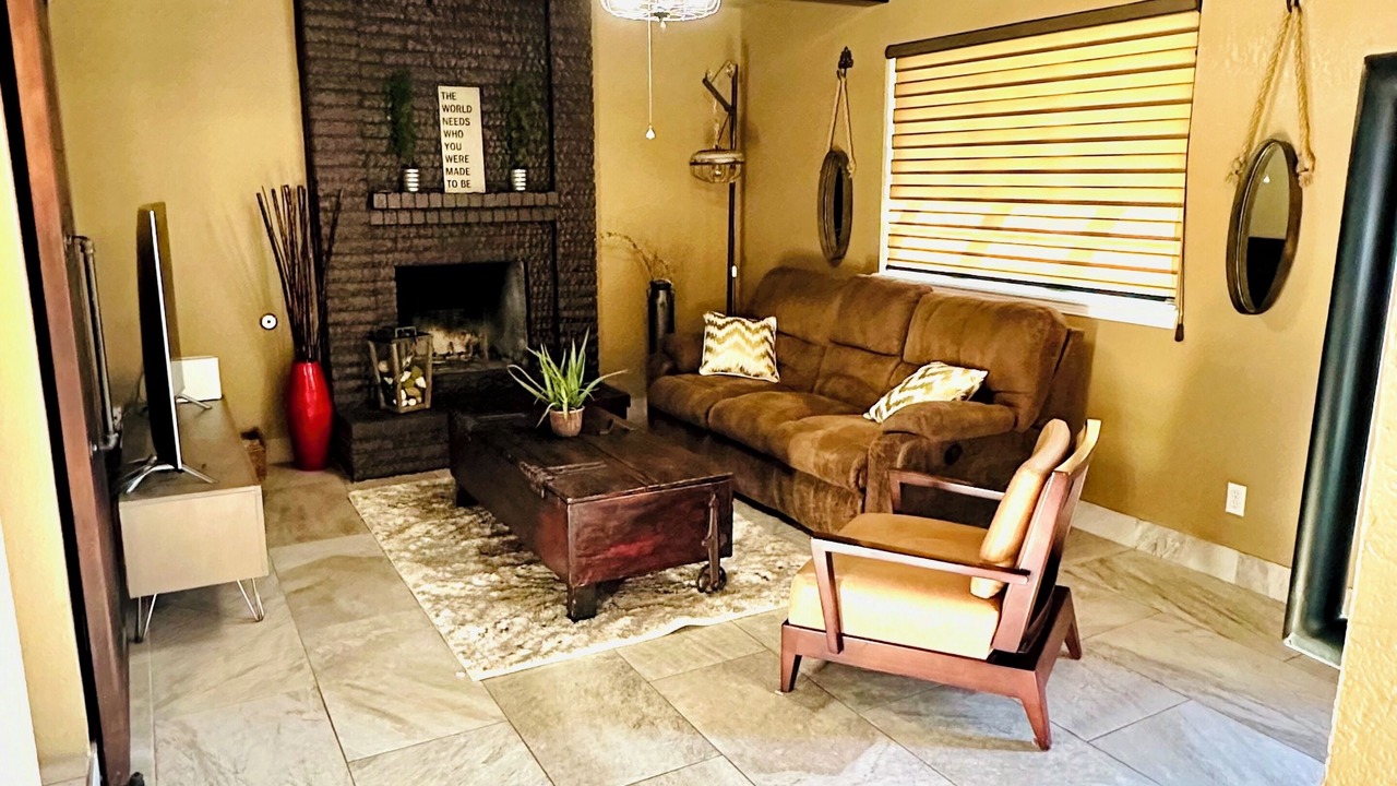 Photo of Livingroom in Biggs Field