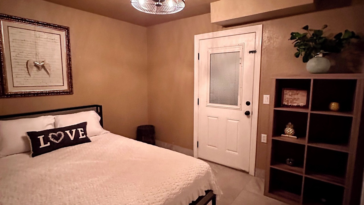 Photo of Bedroom in Biggs Field