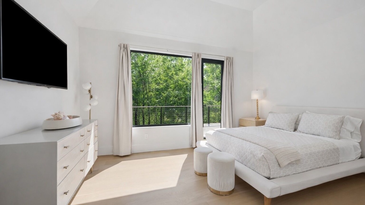 Photo of Bedroom in Noyack