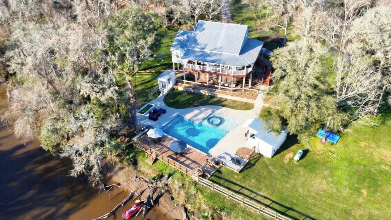 Photo of Outdoor in Cedar Lane