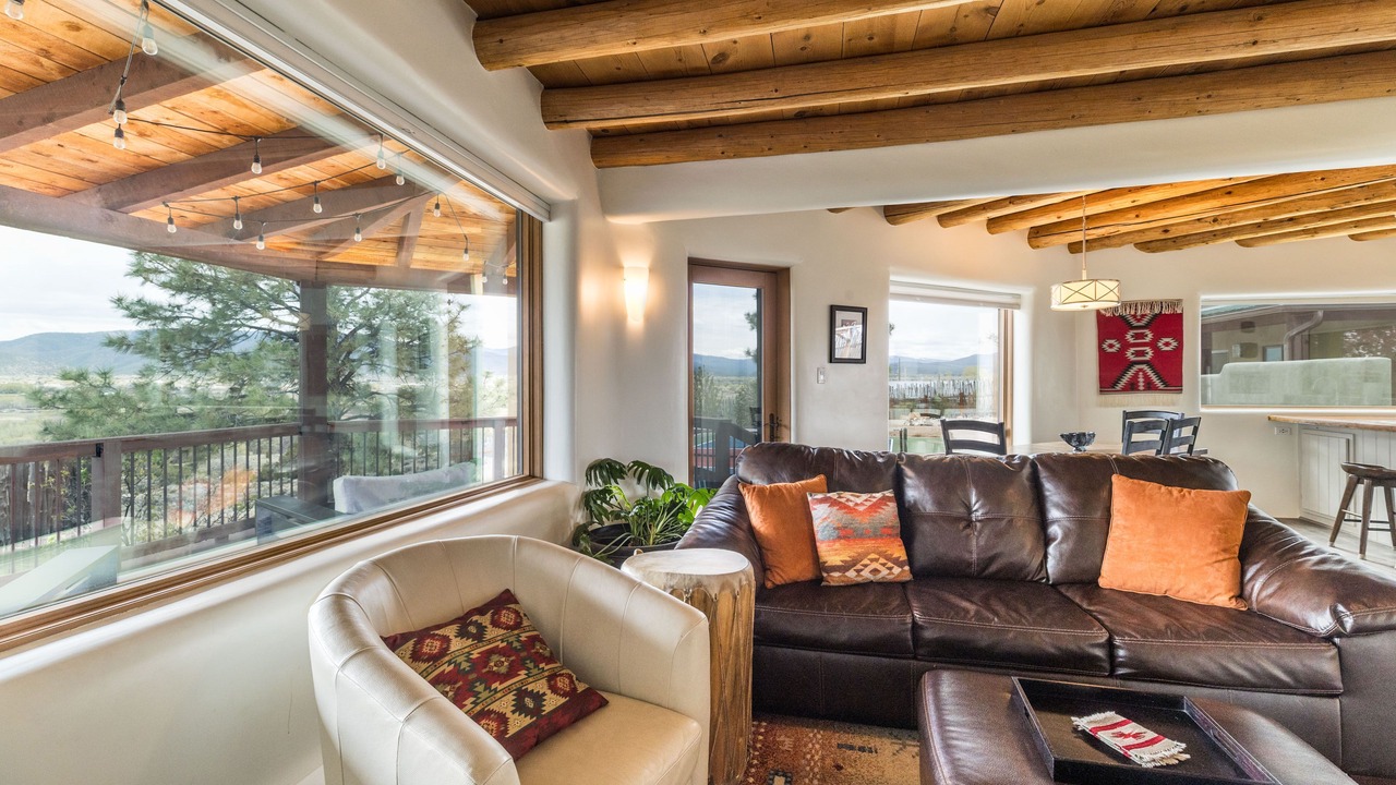 Photo of Livingroom in Taos