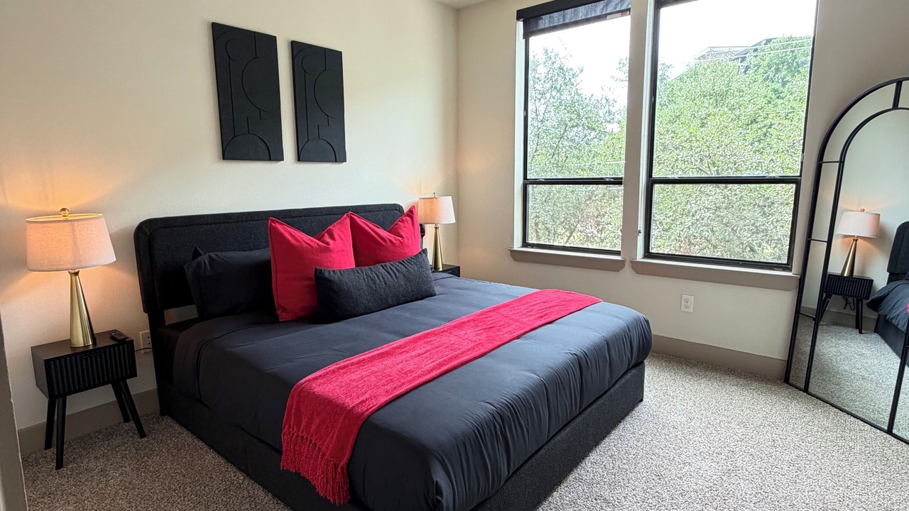 Photo of Bedroom in Midtown