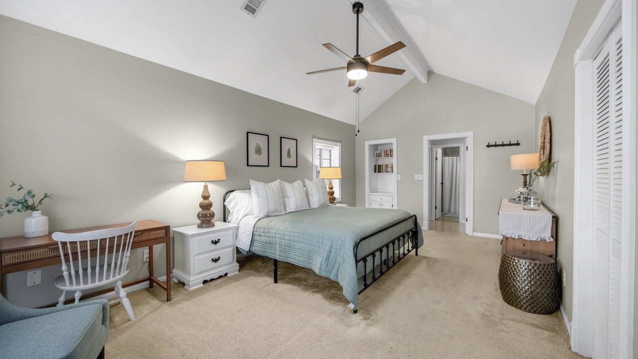 Photo of Bedroom in Titus