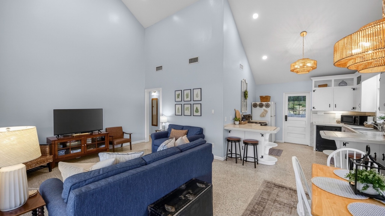 Photo of Livingroom in Titus