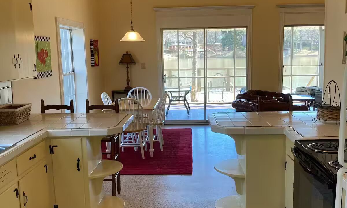 Photo of Kitchen in Titus