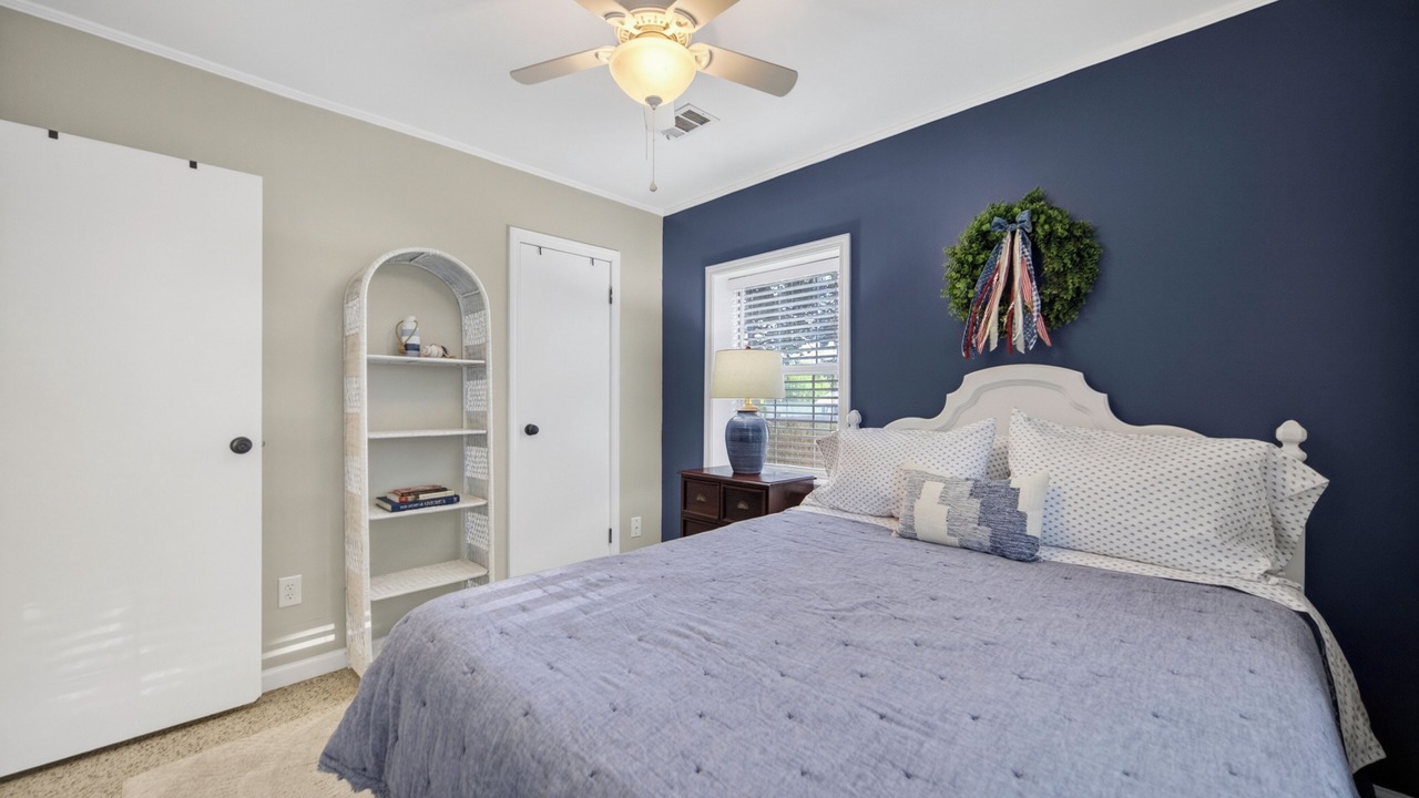Photo of Bedroom in Titus