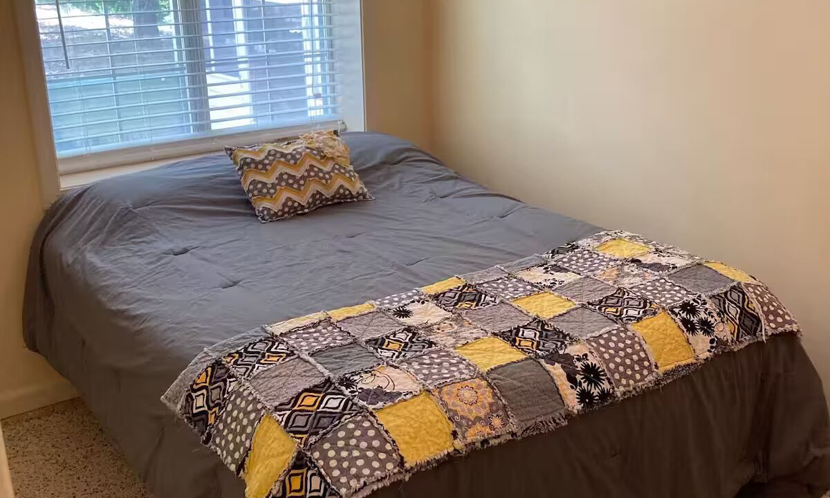 Photo of Bedroom in Titus