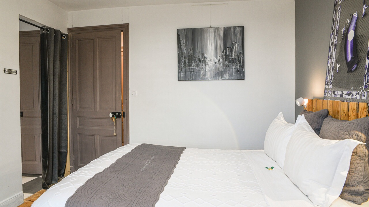 Photo of Bedroom in Saint-Genix-sur-Guiers