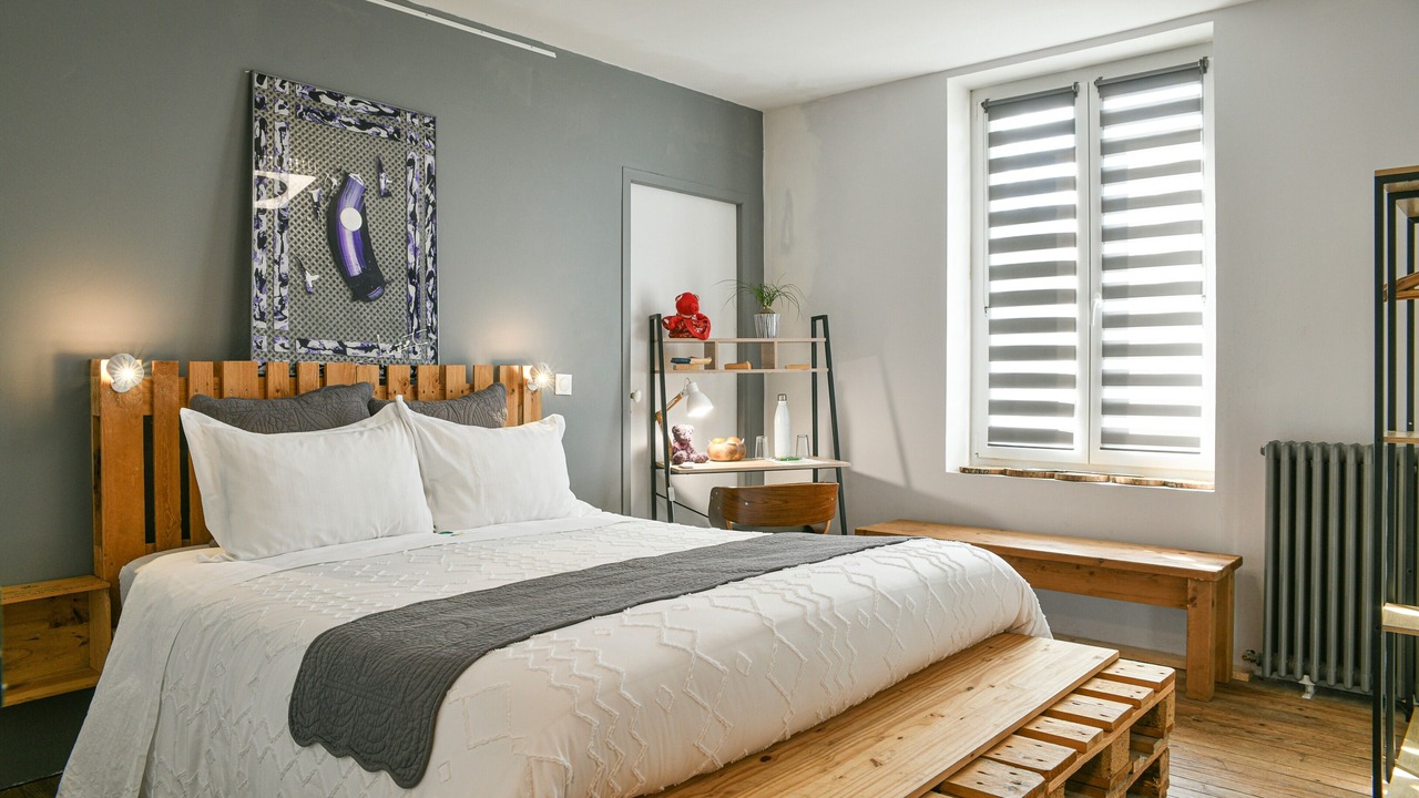Photo of Bedroom in Saint-Genix-sur-Guiers
