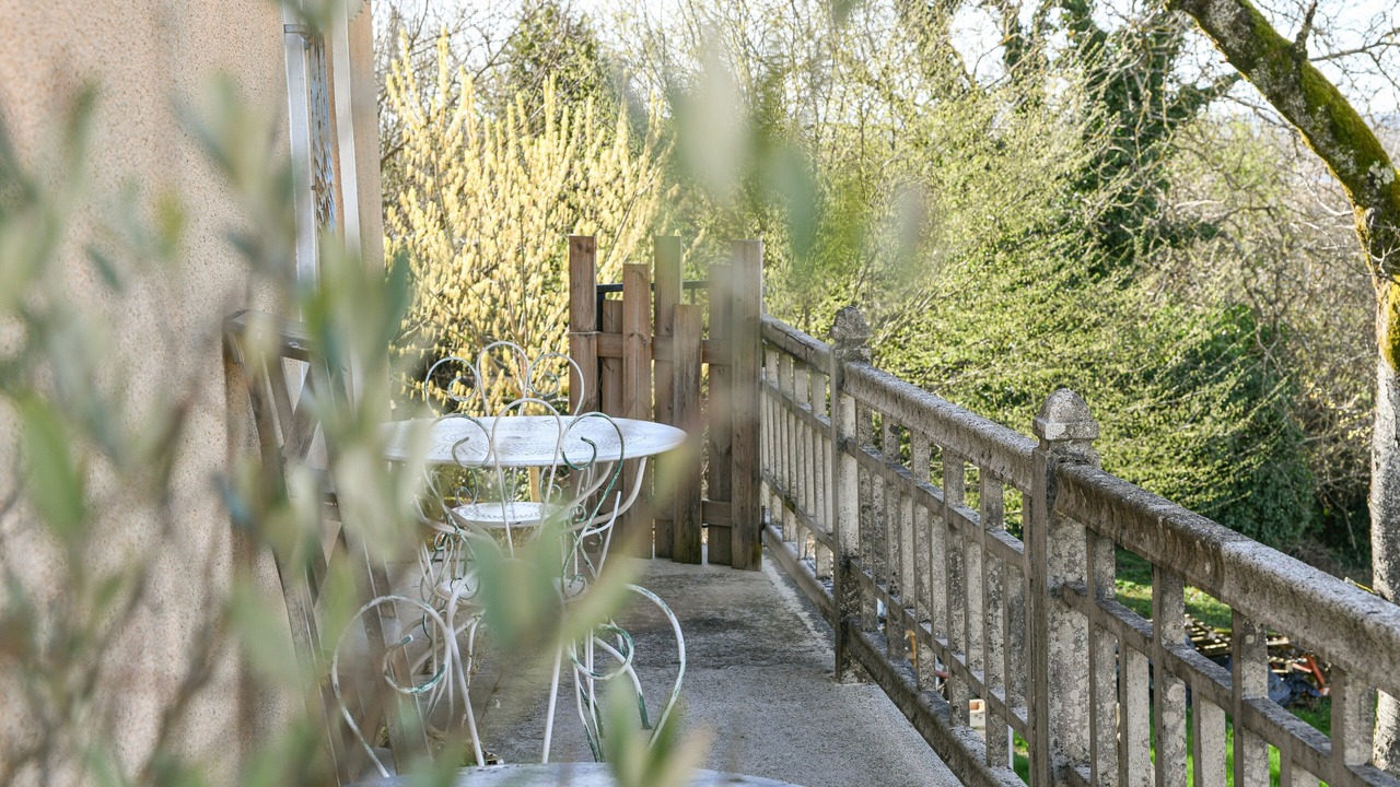 Photo of Patio Balcony in Saint-Genix-sur-Guiers