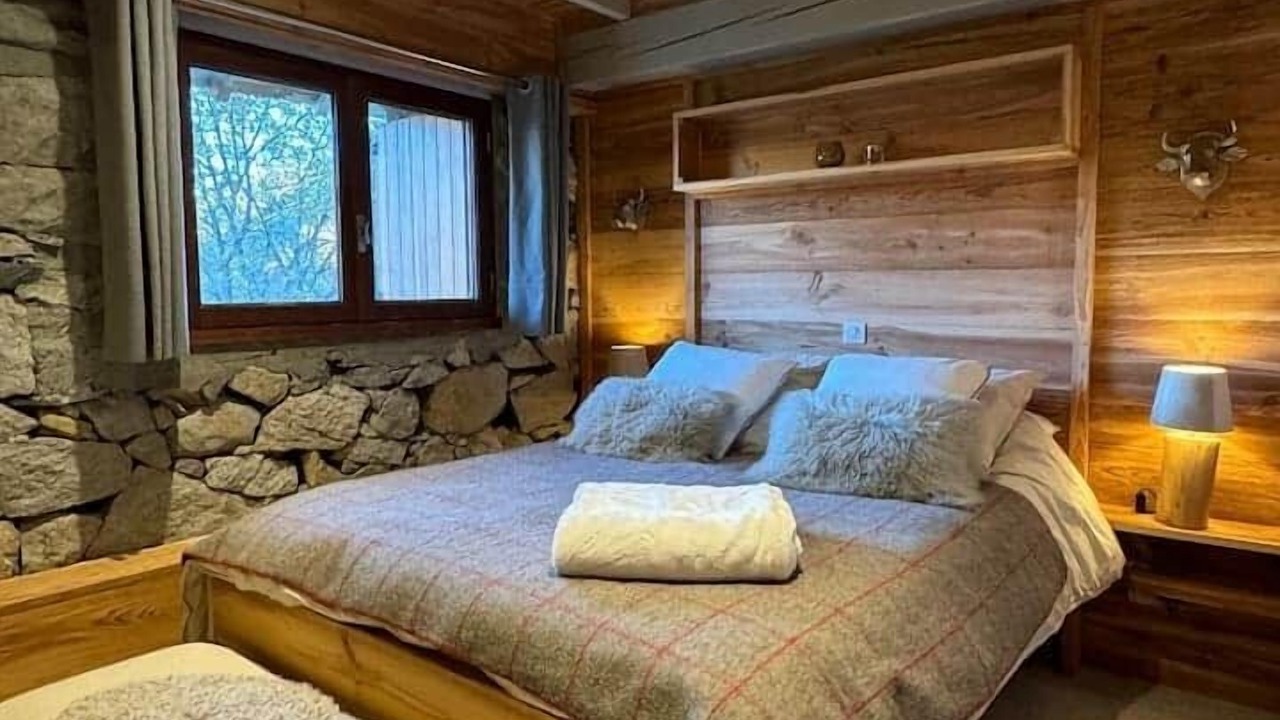 Photo of Bedroom in Estaing