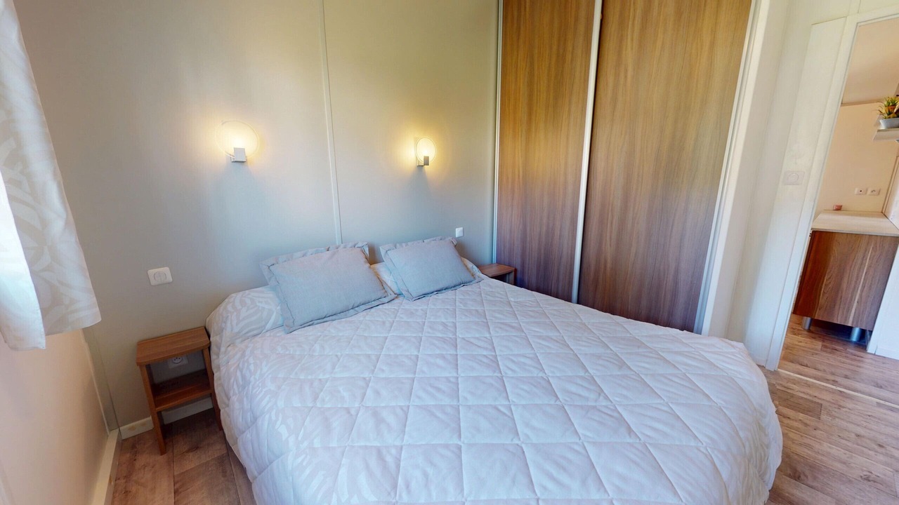Photo of Bedroom in Brem Sur Mer