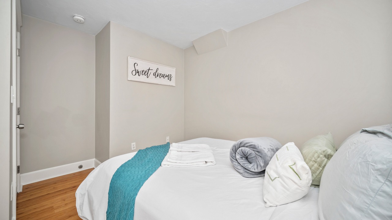 Photo of Bedroom in North End