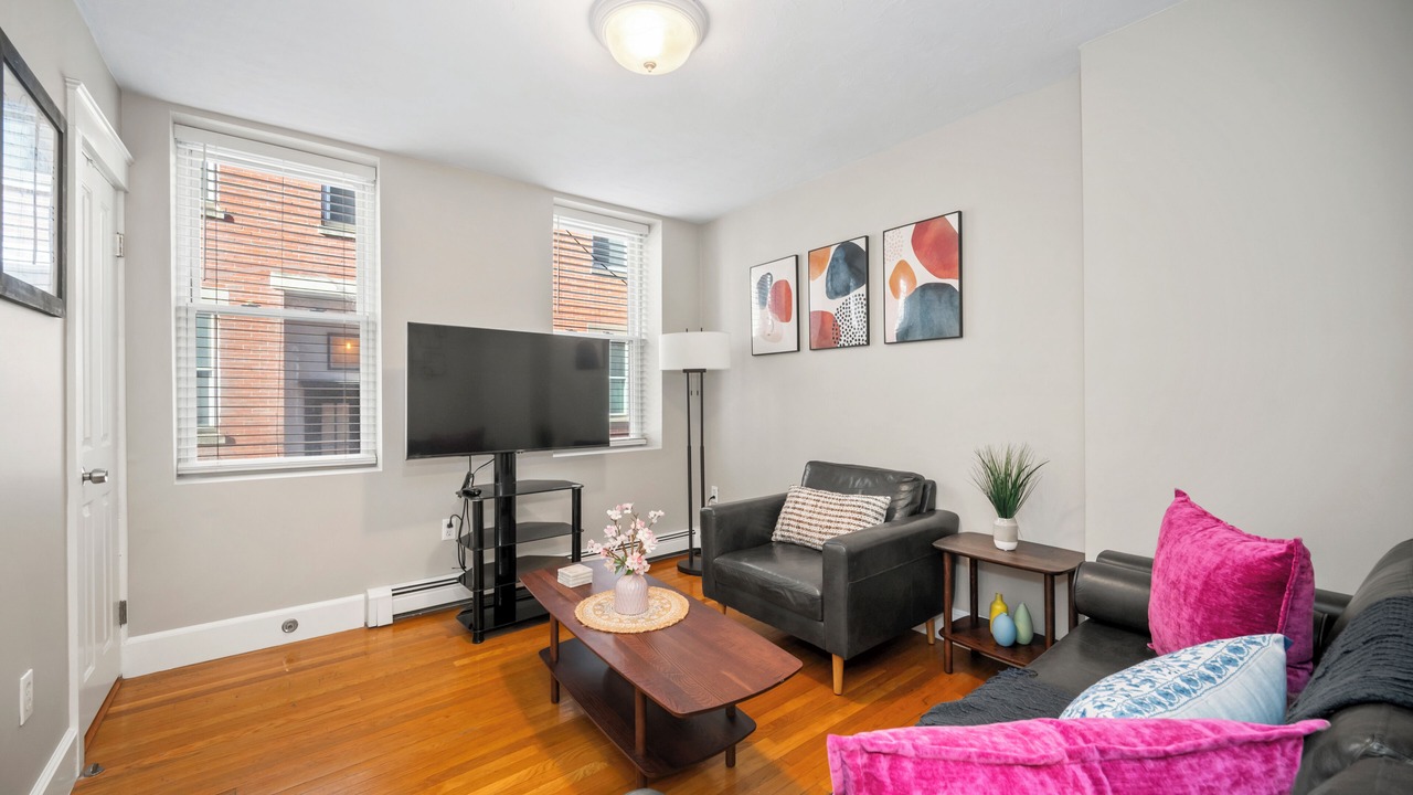 Photo of Livingroom in North End