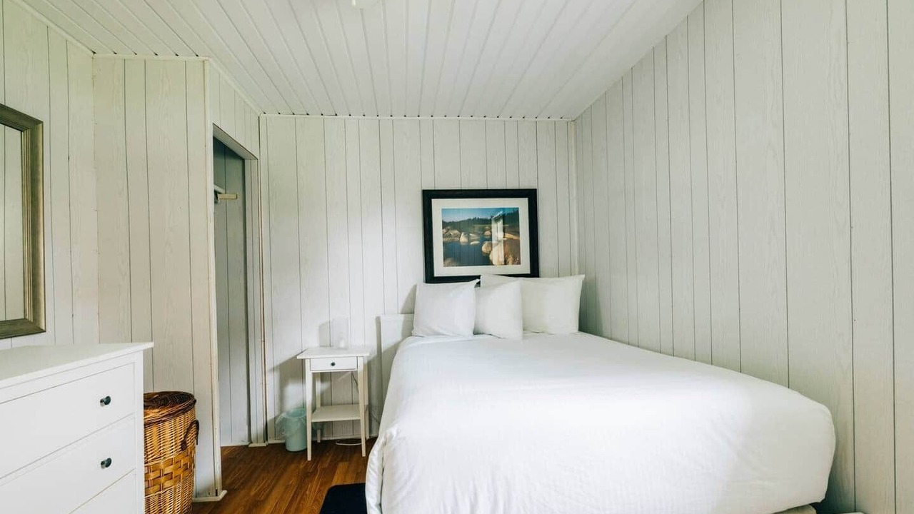 Photo of Bedroom in Green Gables