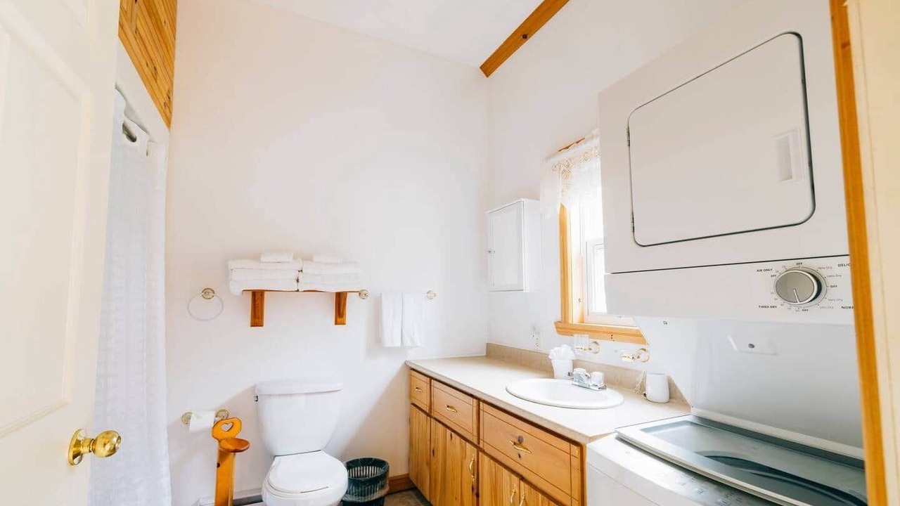 Photo of Bathroom in Green Gables