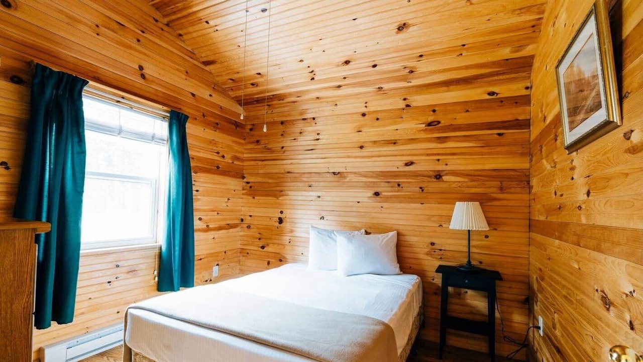 Photo of Bedroom in Green Gables