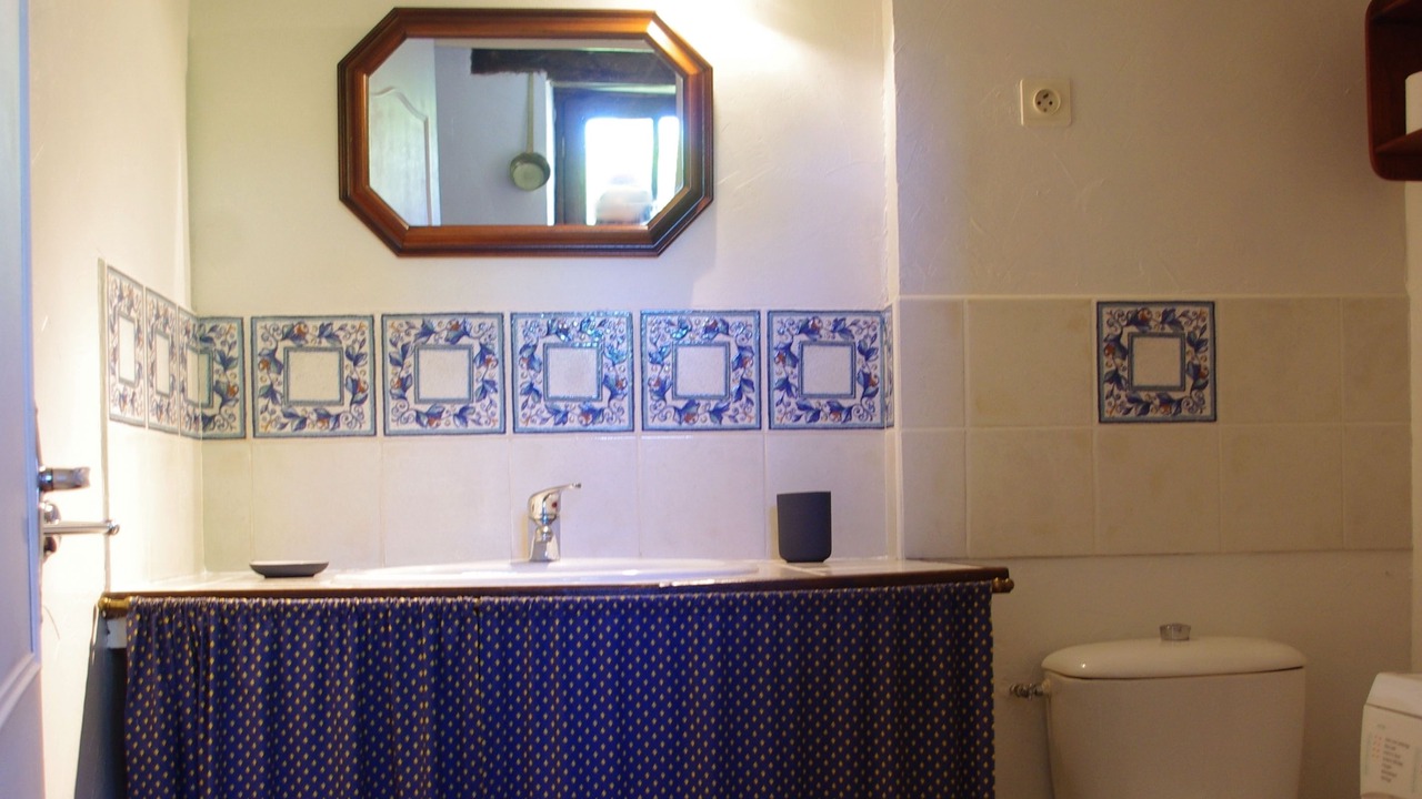 Photo of Bathroom in Dolmayrac