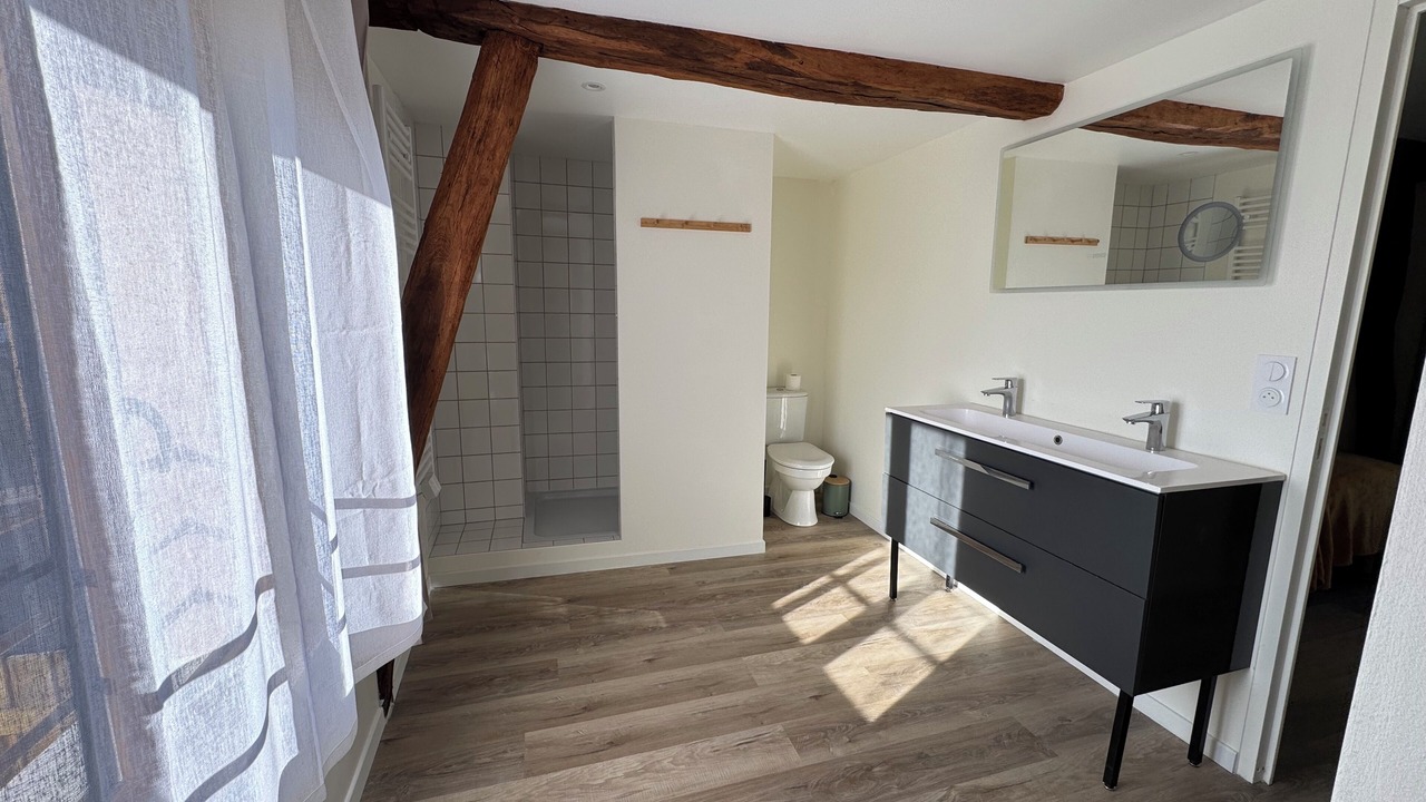 Photo of Bathroom in Ponts-et-Marais