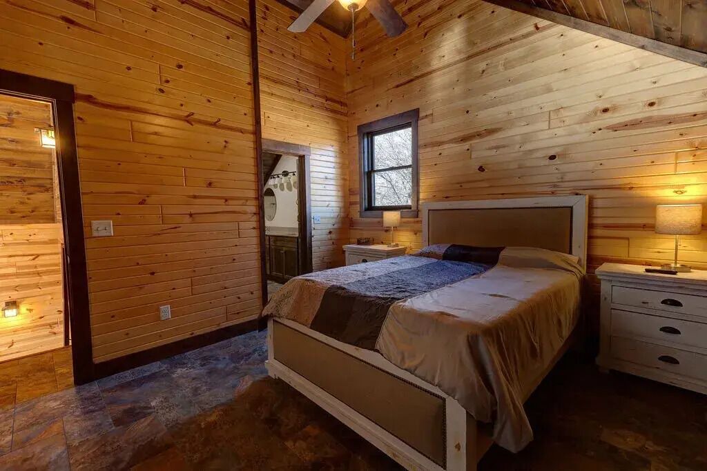 Photo of Bedroom in Sullivan