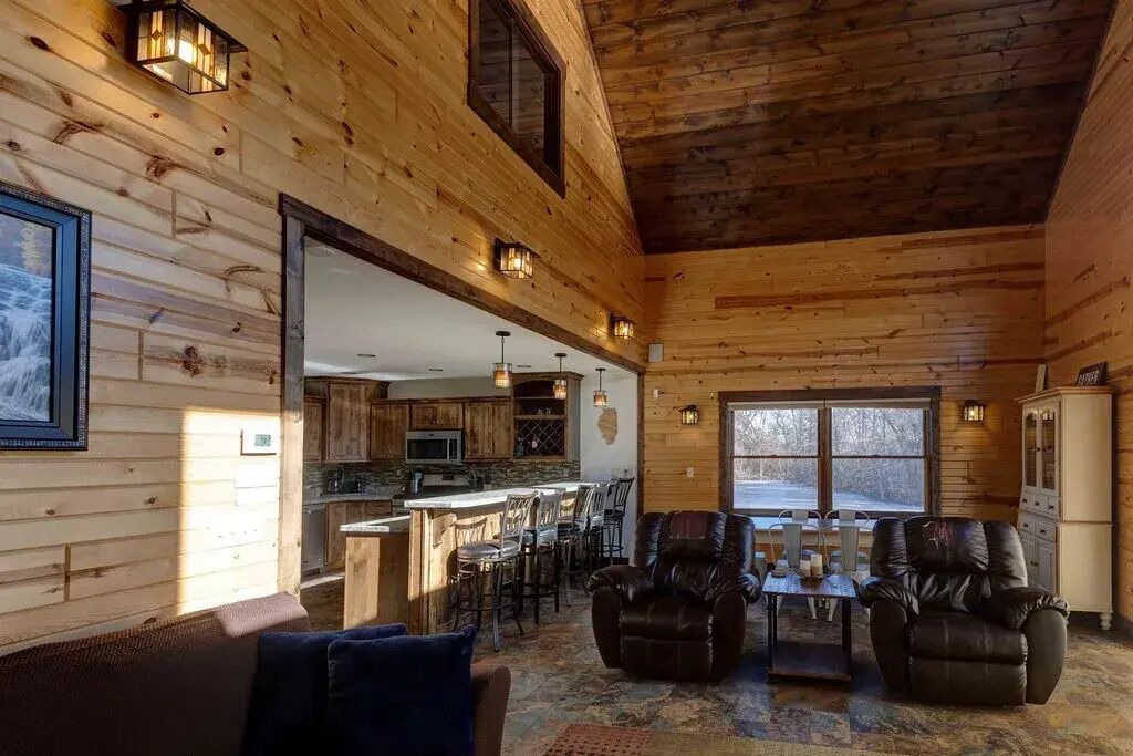 Photo of Livingroom in Sullivan