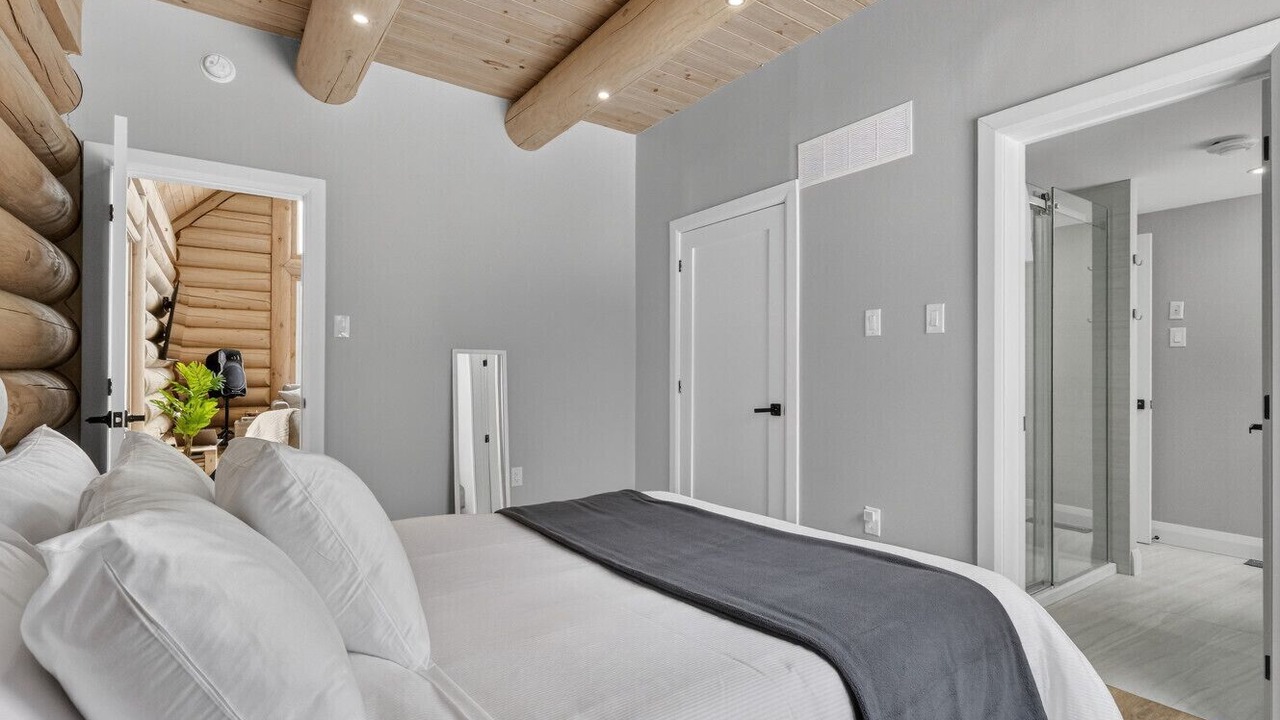Photo of Bedroom in Amherst