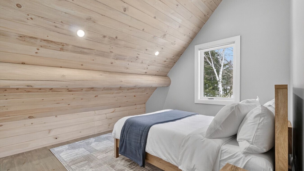 Photo of Bedroom in Amherst