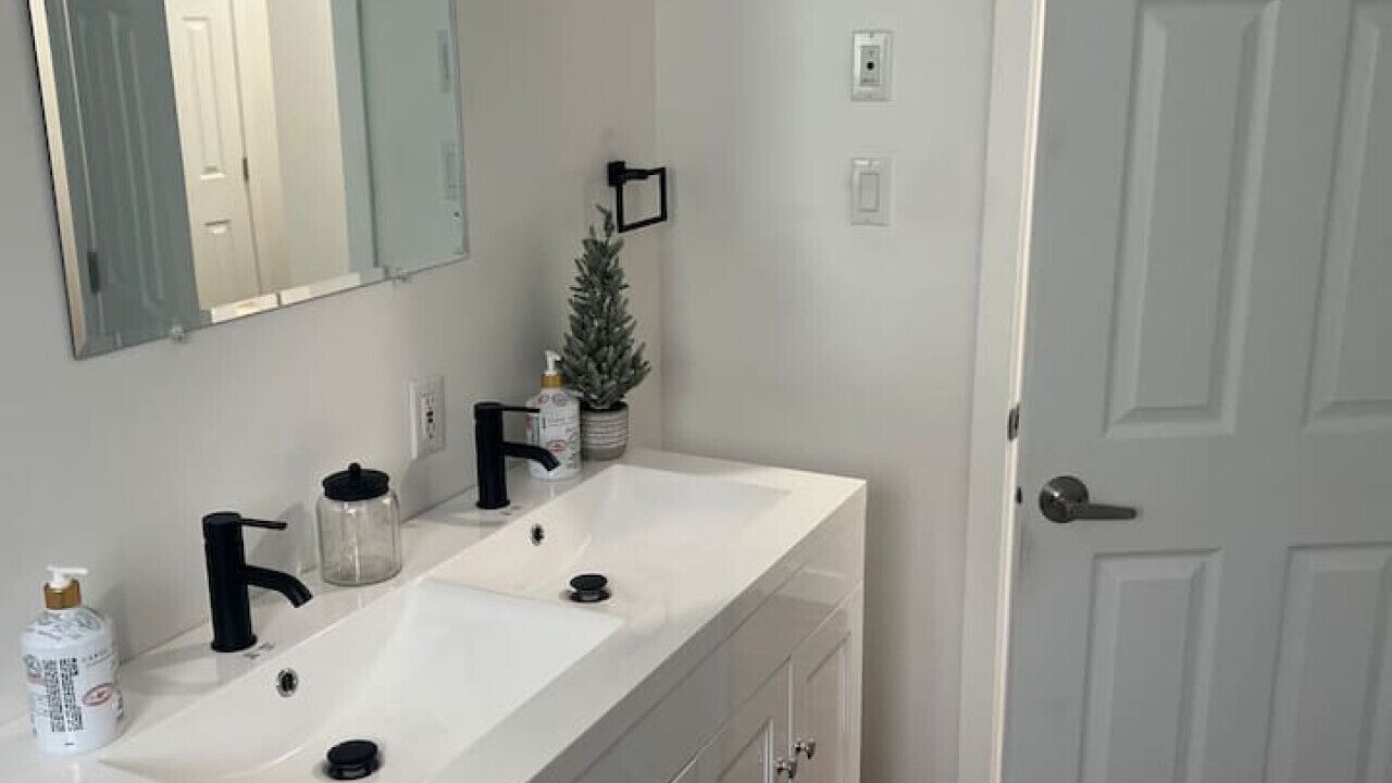Photo of Bathroom in Longlac