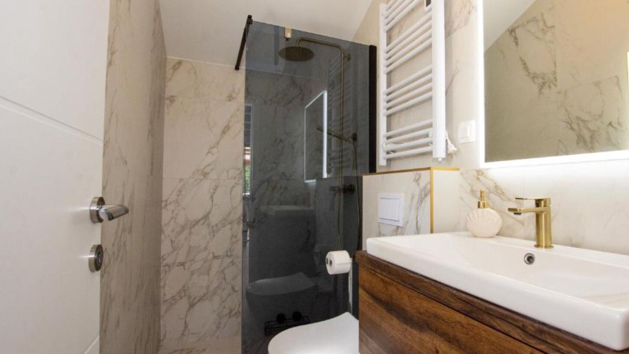 Photo of Bathroom in Lukoran