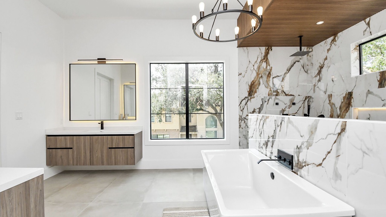 Photo of Bathroom in Uptown