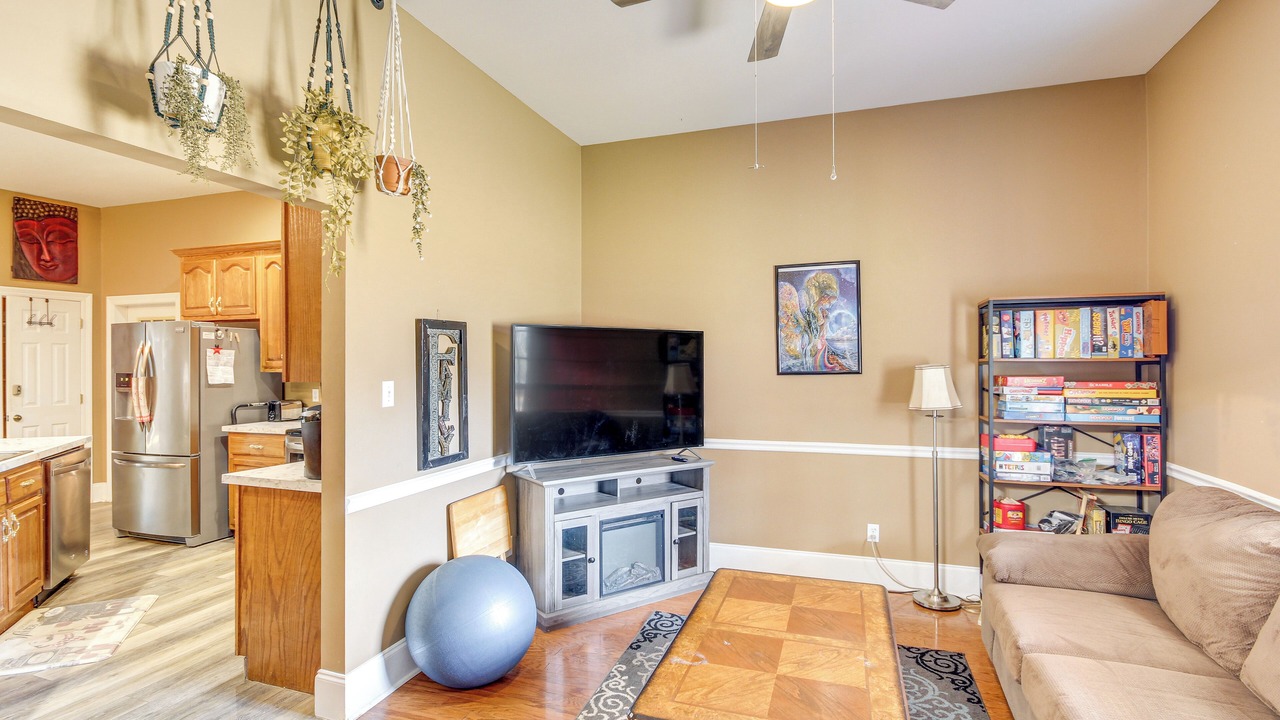 Photo of Livingroom in Long Beach