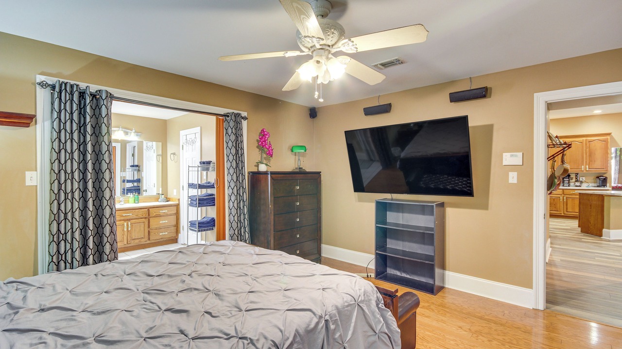 Photo of Bedroom in Long Beach
