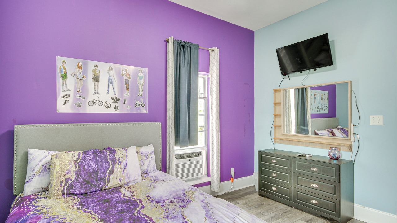 Photo of Bedroom in Long Beach
