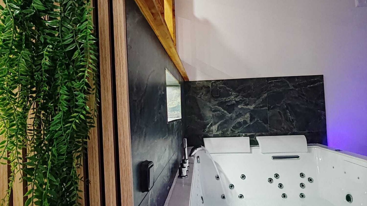 Photo of Bathroom in Sully-sur-Loire