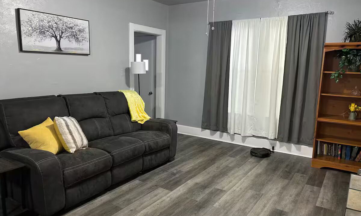 Photo of Livingroom in Bedford