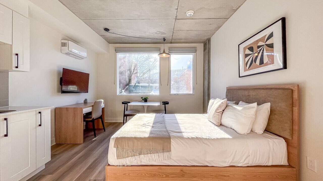 Photo of Bedroom in Plateau Mont Royal