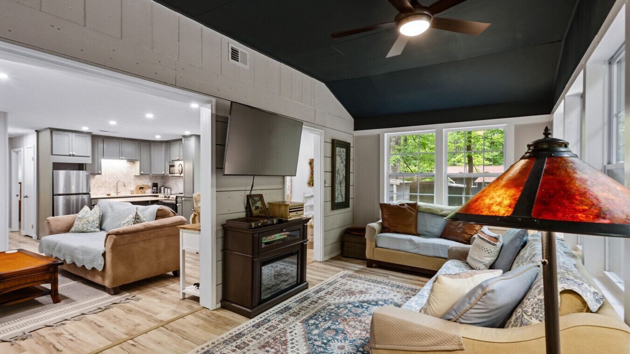 Photo of Livingroom in Pine Mountain Valley