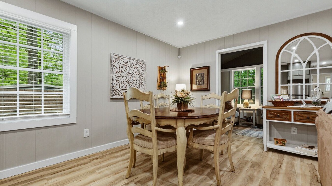 Photo of Bedroom in Pine Mountain Valley