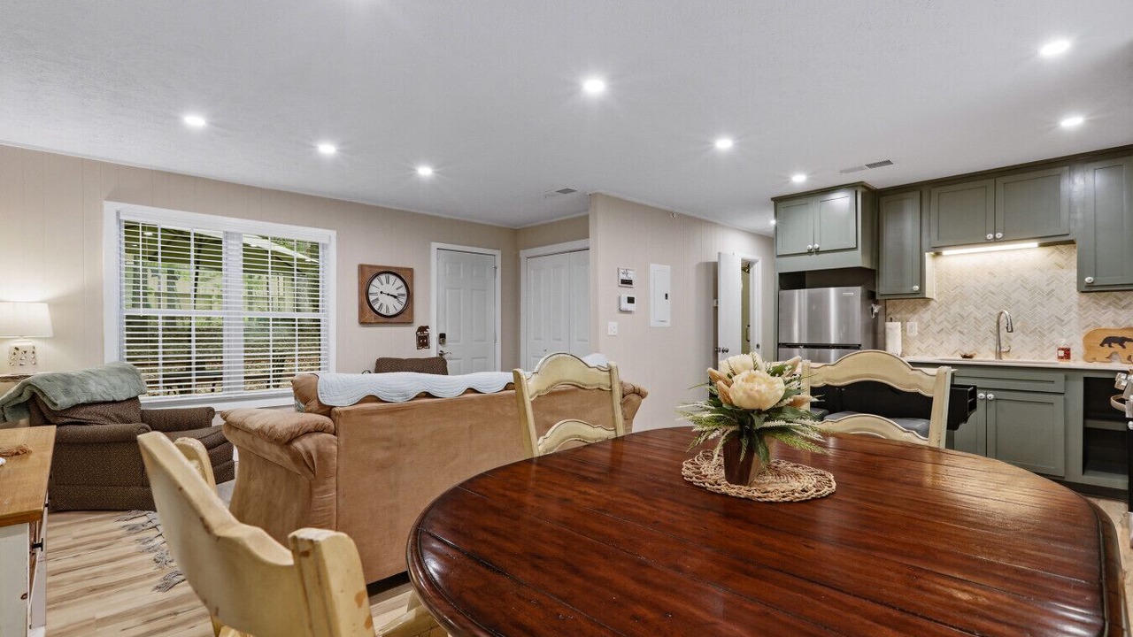 Photo of Bedroom in Pine Mountain Valley