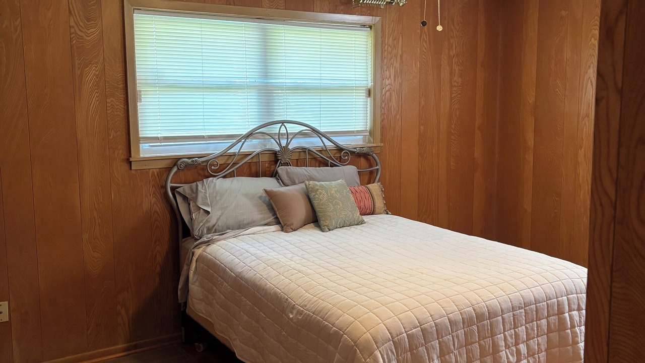 Photo of Bedroom in Monroe