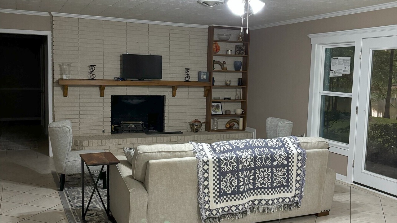 Photo of Livingroom in Monroe
