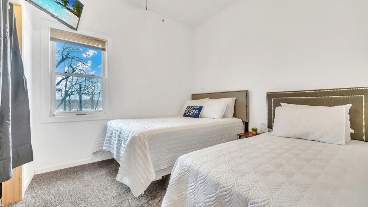 Photo of Bedroom in Spirit Lake