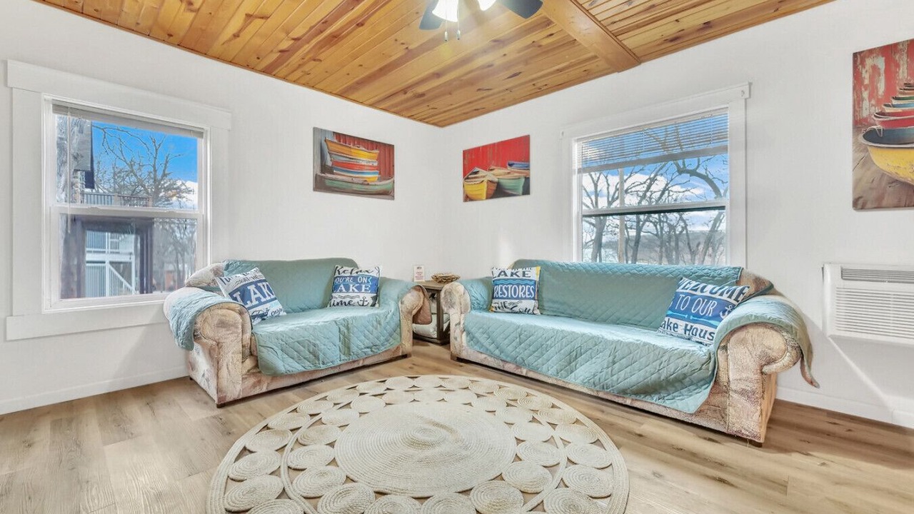 Photo of Livingroom in Spirit Lake