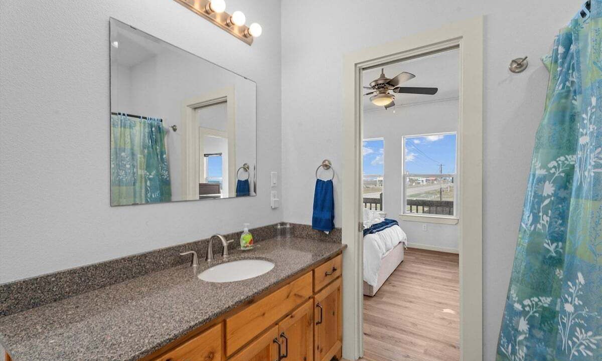 Photo of Bathroom in Port Bolivar