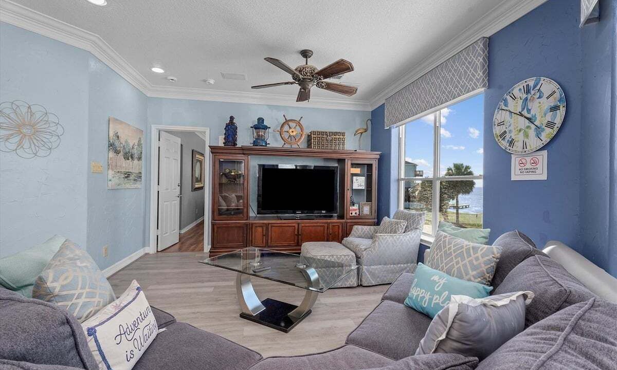 Photo of Livingroom in Terramar Beach