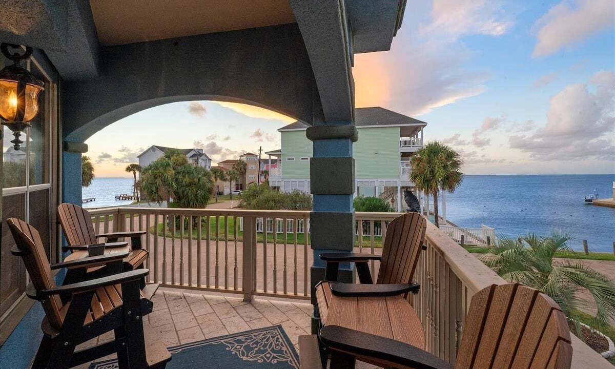 Photo of Patio Balcony in Terramar Beach