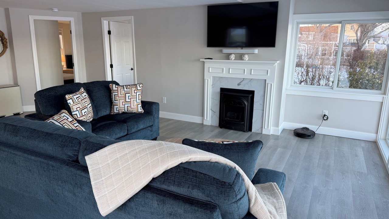 Photo of Livingroom in Wareham Center