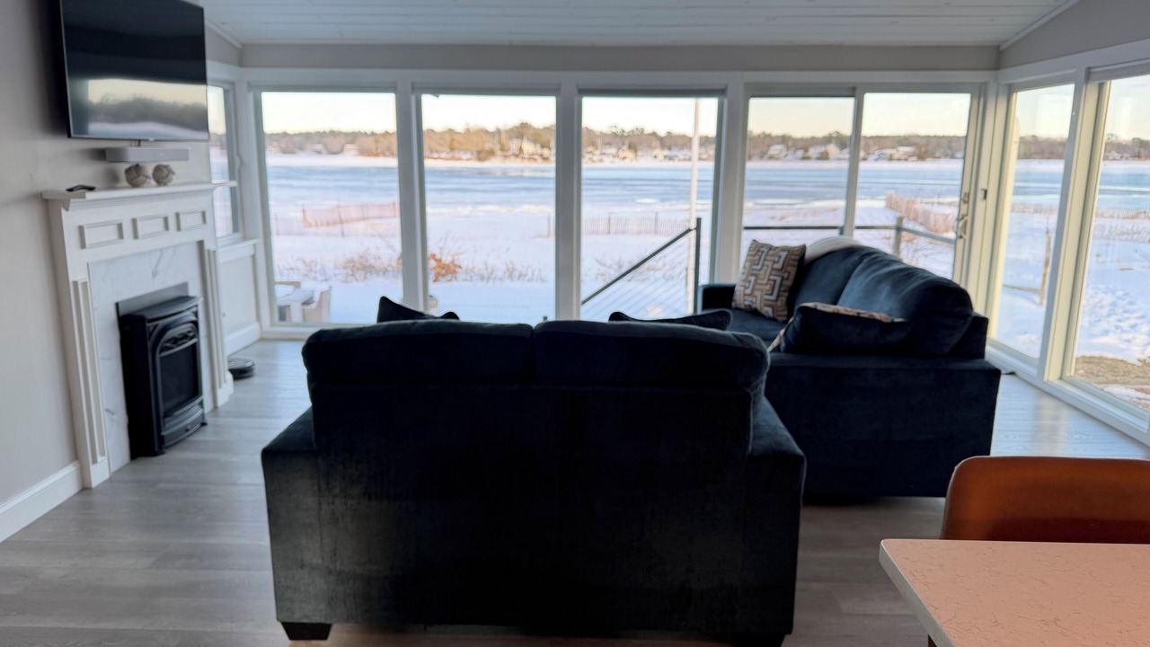 Photo of Livingroom in Wareham Center